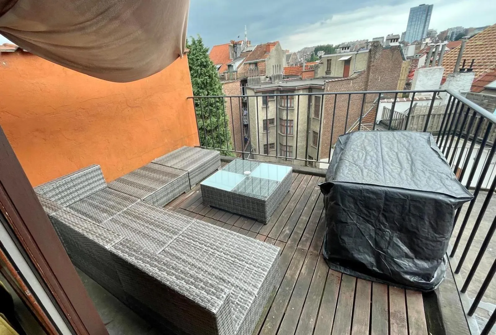 2 Bedroom Apartment With A Rooftop Terrace On 3Rd Floor Bruxelles